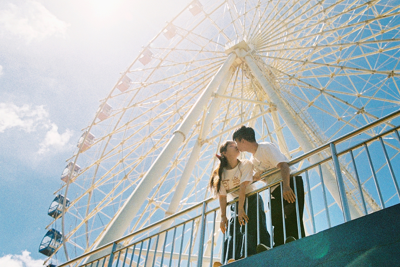 一组大理自拍情侣写真(大理游乐园)