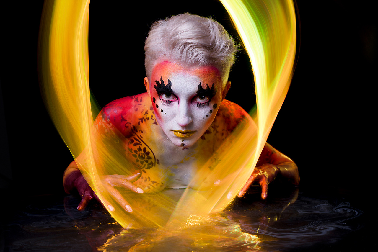 值得期待的人体彩绘首次与光绘结合最后有教学