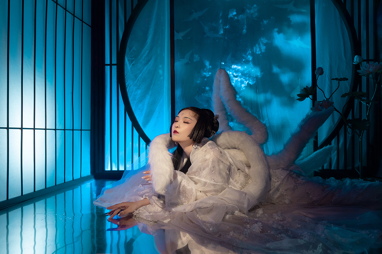 青狐（图ZMjQ1MzIzMjA4） - 人像摄影 - 站酷设计师慕雨成诗原创素材 - 站酷ZCOOL