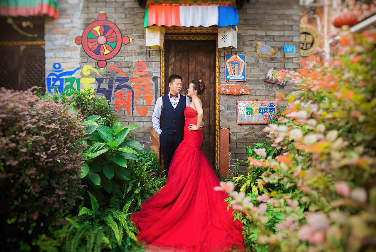 双11婚纱照哪家优惠?三月印记摄影工作室