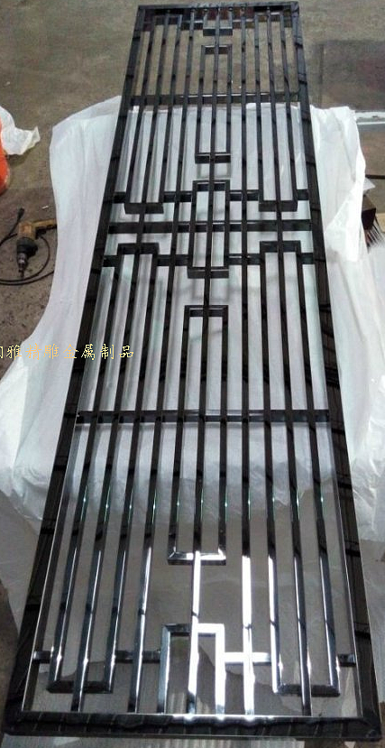 脱俗不凡的黑钛金不锈钢镂空花格屏风（图ZMTcwNjAzNTg0） - 建筑设计 - 站酷设计师锢雅18566019743原创素材 - 站酷ZCOOL