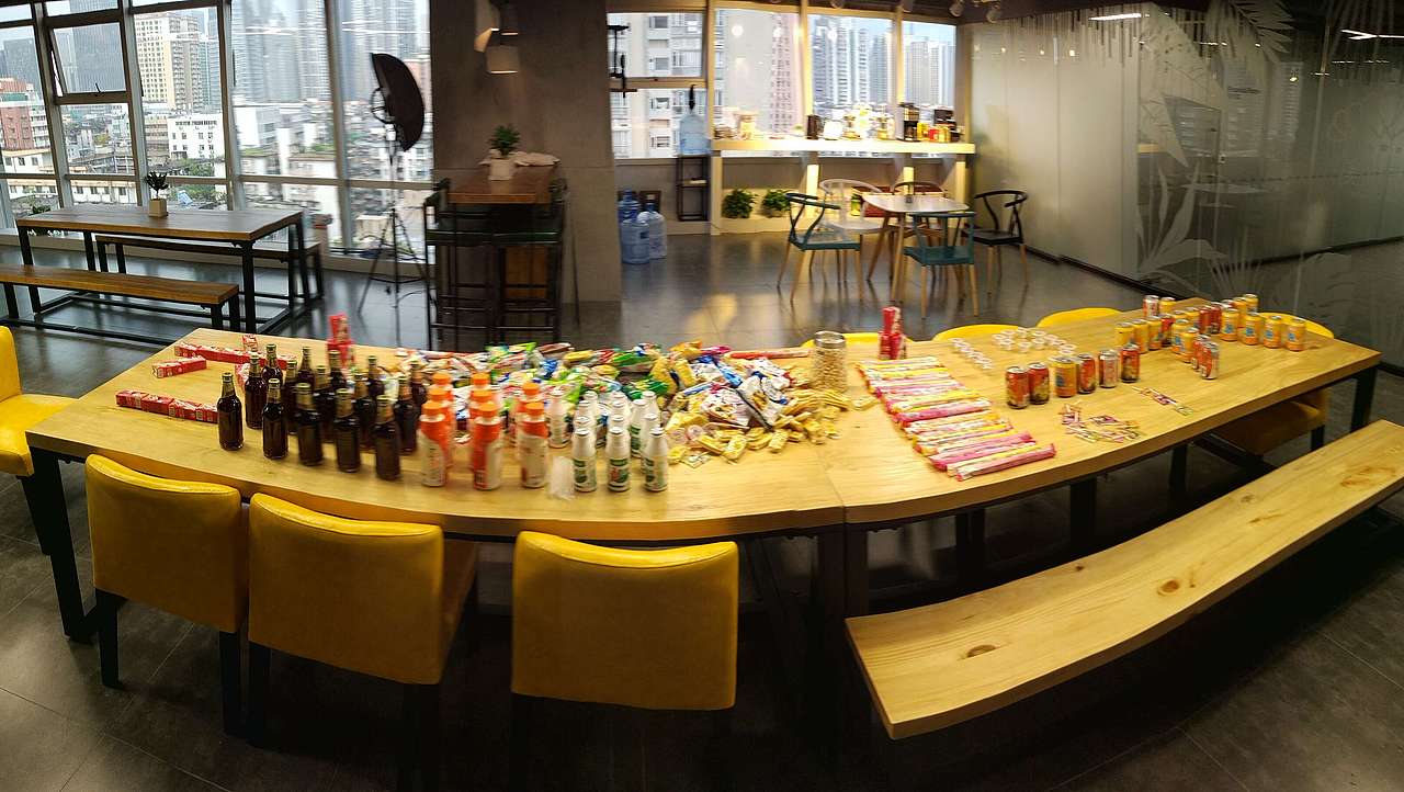 公司福利 等你来就加入，记得做好体重管理哦