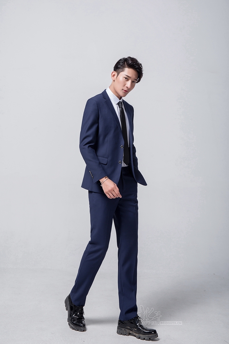 模特亦晨西装拍摄正装拍摄男装拍摄衬衣拍摄领带