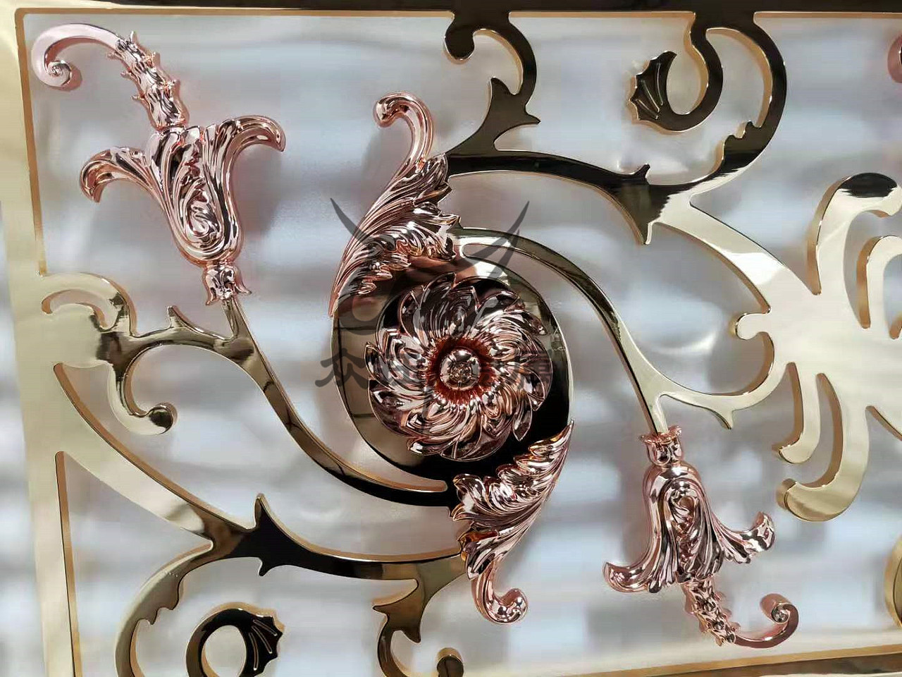 镜面玫瑰金铝艺镂空护栏 浪漫玫瑰金