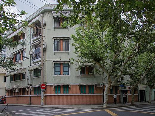 徐家汇——不仅有华丽上班族,还有别致的老弄堂