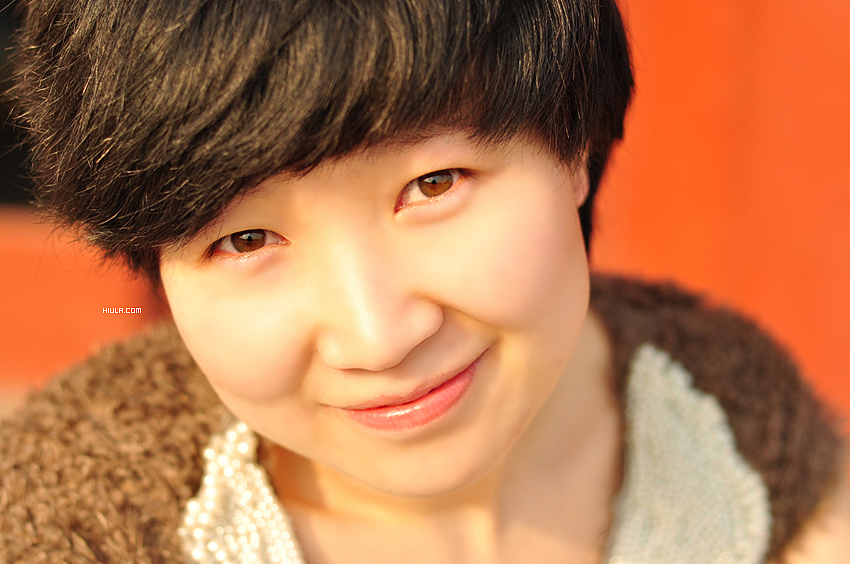 阳光下的弯月（图ZMjU0NTk1Mg==） - 人像摄影 - 站酷设计师hiula原创素材 - 站酷ZCOOL