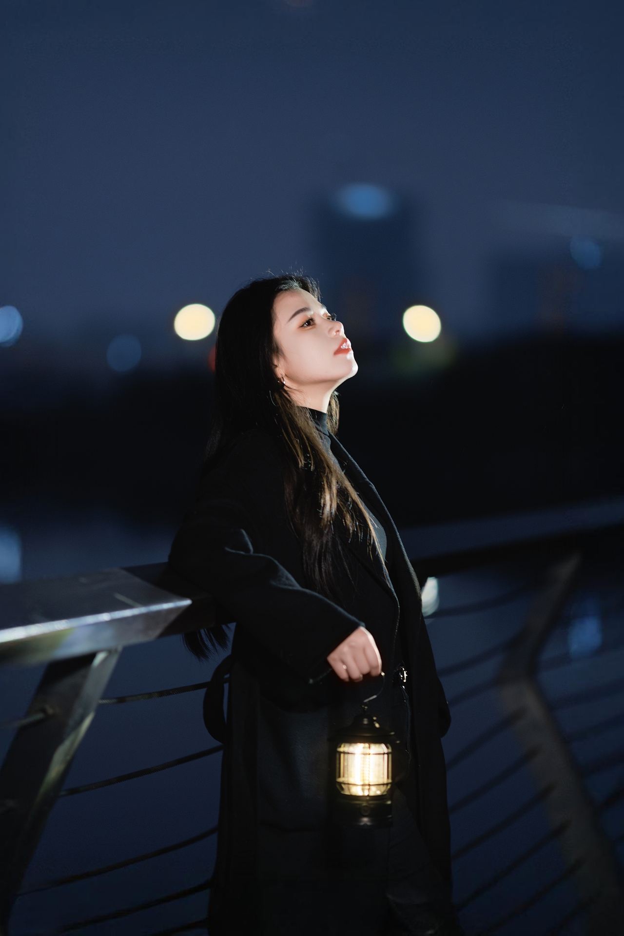 “天气变冷了，故事也该翻页了”夜景情绪（图ZMzgxMDIxODQ4） - 人像摄影 - 站酷设计师游手好闲的润大人原创素材 - 站酷ZCOOL