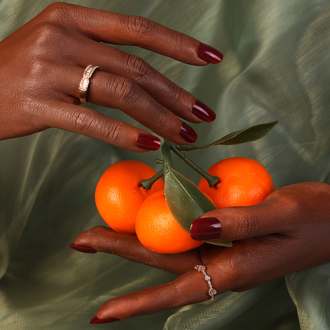 手部美甲甲片拍摄