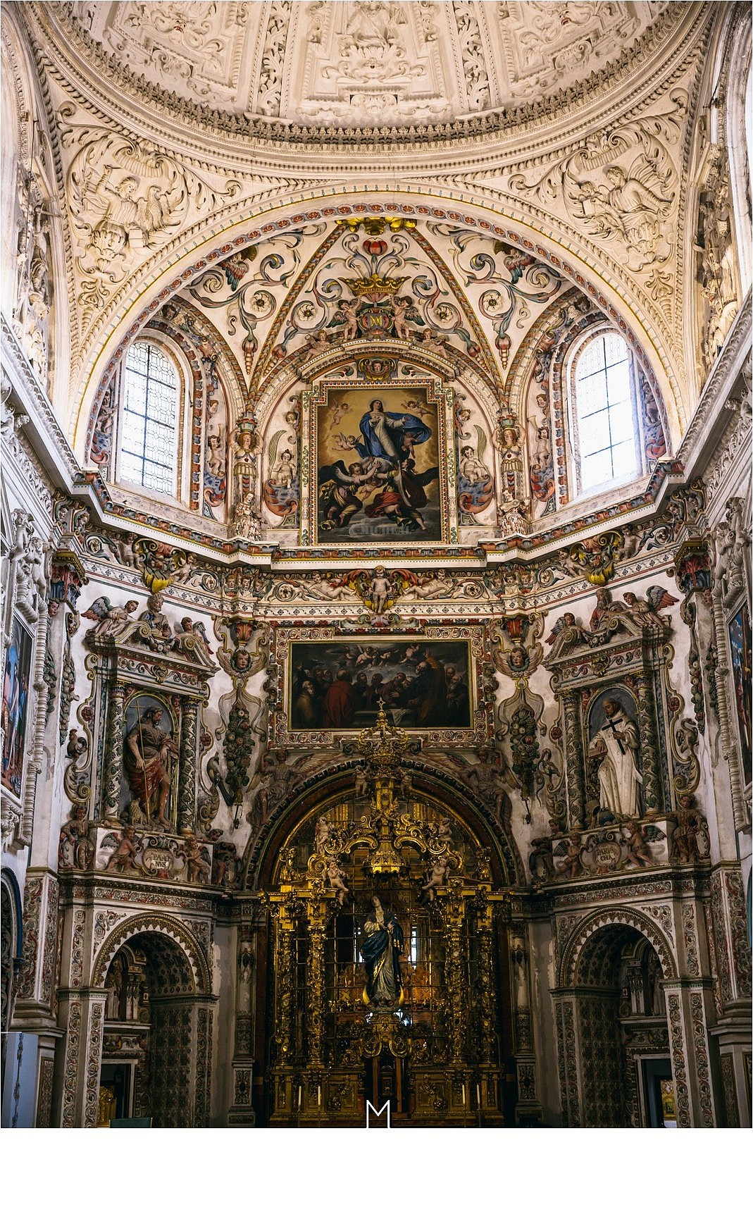 进来就觉得不得了,这巴洛克风格真的属于很高级的范畴,拥有不过度装饰