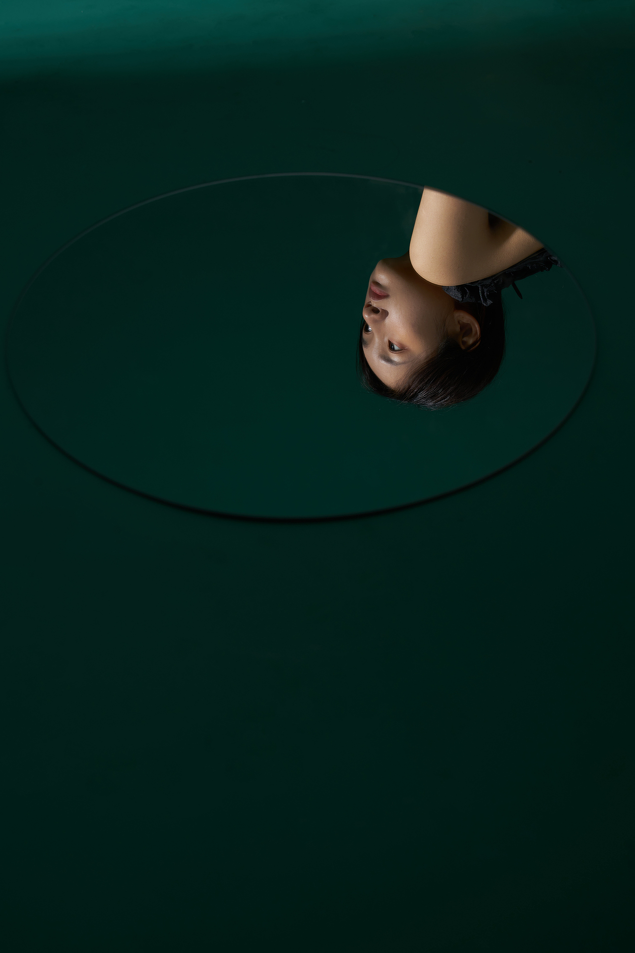 镜面世界|摄影|人像摄影|恶魔小淡_原创作品-站酷zcool