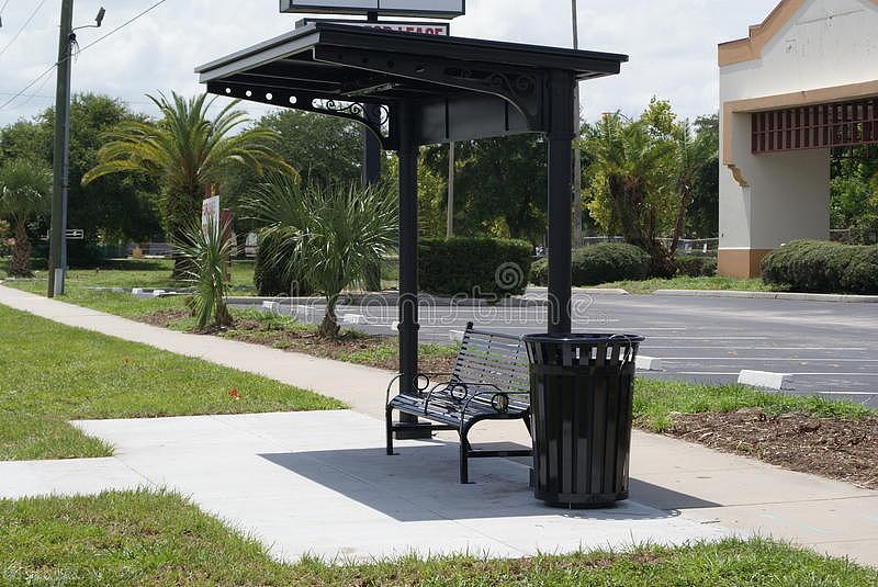 公交候车亭标识牌设计案例智能公交候车亭