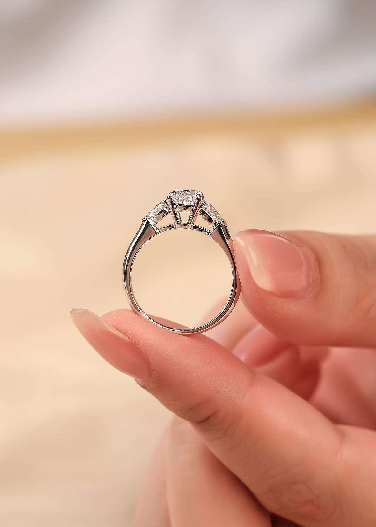 钻石戒指，珠宝首饰（图ZMzUwMzQxMTQ4） - 产品摄影 - 站酷设计师又欠6原创素材 - 站酷ZCOOL