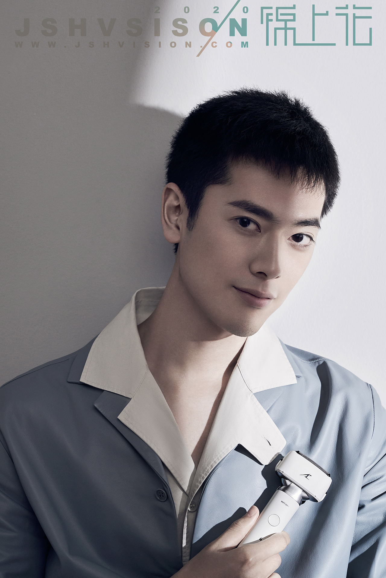 松下 “小锤子”剃须刀 LM31 海报拍摄（图ZMjA3NTIwOTY4） - 人像摄影 - 站酷设计师锦上花视觉原创素材 - 站酷ZCOOL