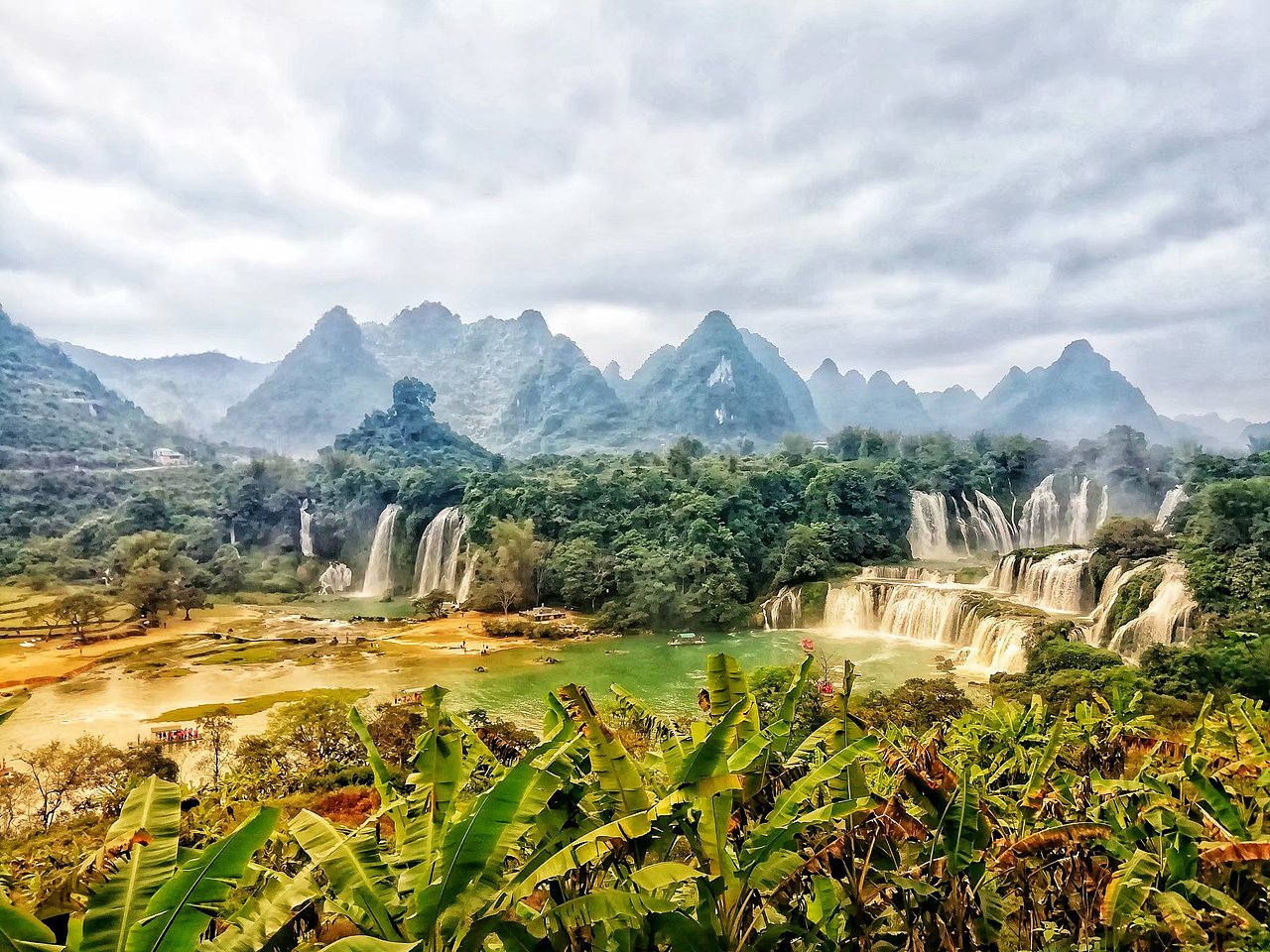 广西德天跨国瀑布