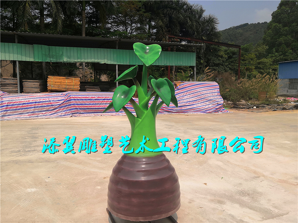 农耕乐园玻璃钢芋头雕塑造型让游人感受农业丰收的喜悦