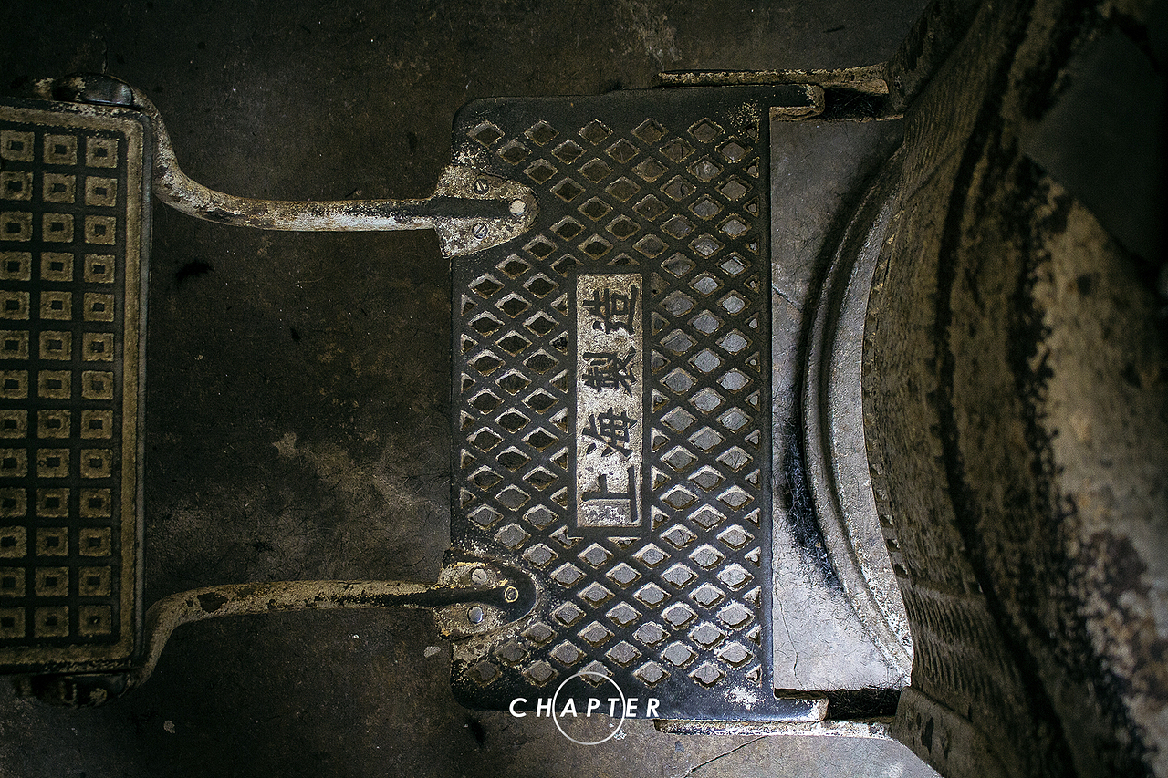【CHAPTER】蘇州光福老街，一把60歲的理發(fā)椅。（圖ZNzcyMTAyMjg=） - 人文/紀(jì)實(shí)攝影 - 站酷設(shè)計(jì)師三千越甲原創(chuàng)素材 - 站酷ZCOOL