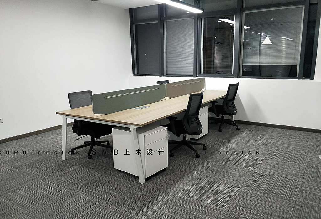 「简作」极简风办公室让工作轻松自如