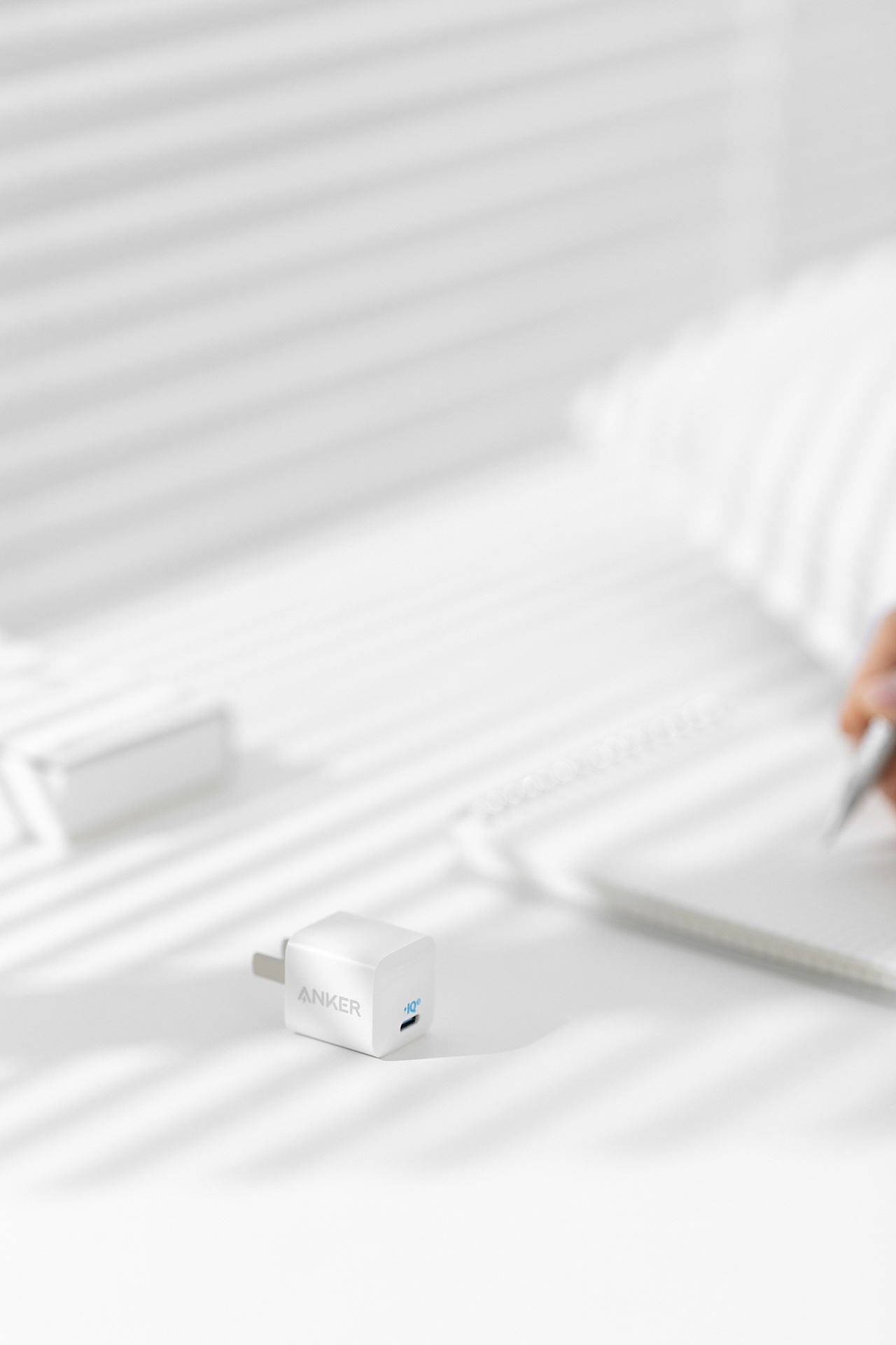 随手拍丨Anker A2633 20W充电头