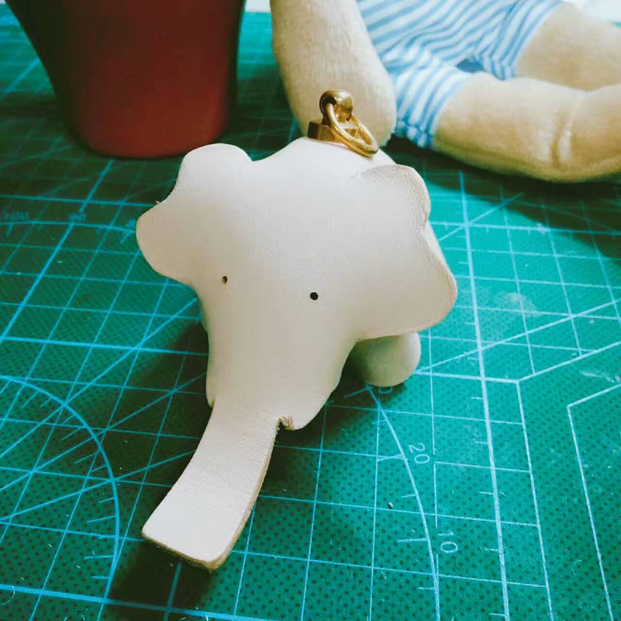 2.0鞣皮革（图ZNjY2MDEyOTI=） - 工艺品设计 - 站酷设计师HUAJUAN花卷原创素材 - 站酷ZCOOL