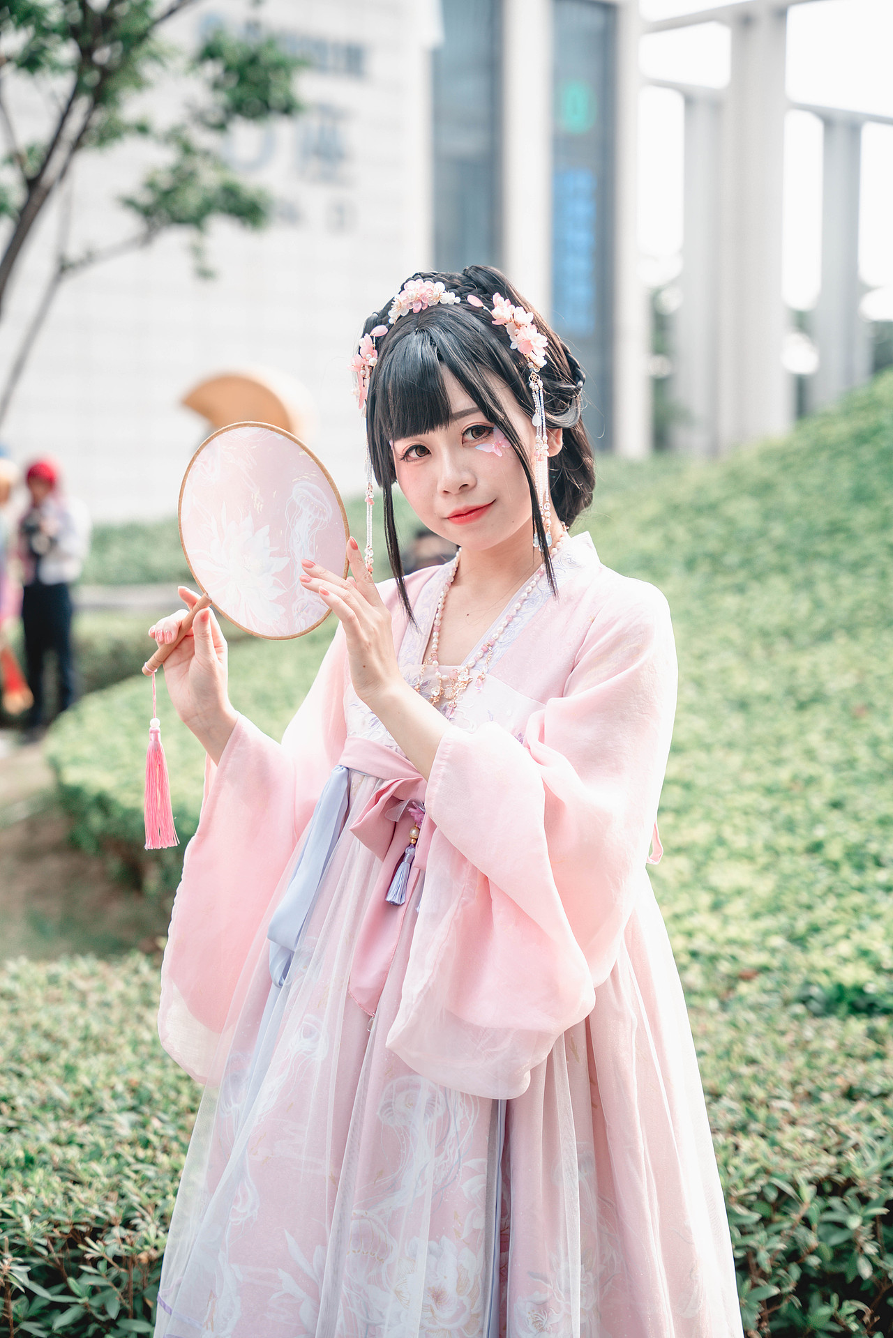 汉服（图ZMjY0NTY1OTEy） - 人像摄影 - 站酷设计师爱摄影集原创素材 - 站酷ZCOOL