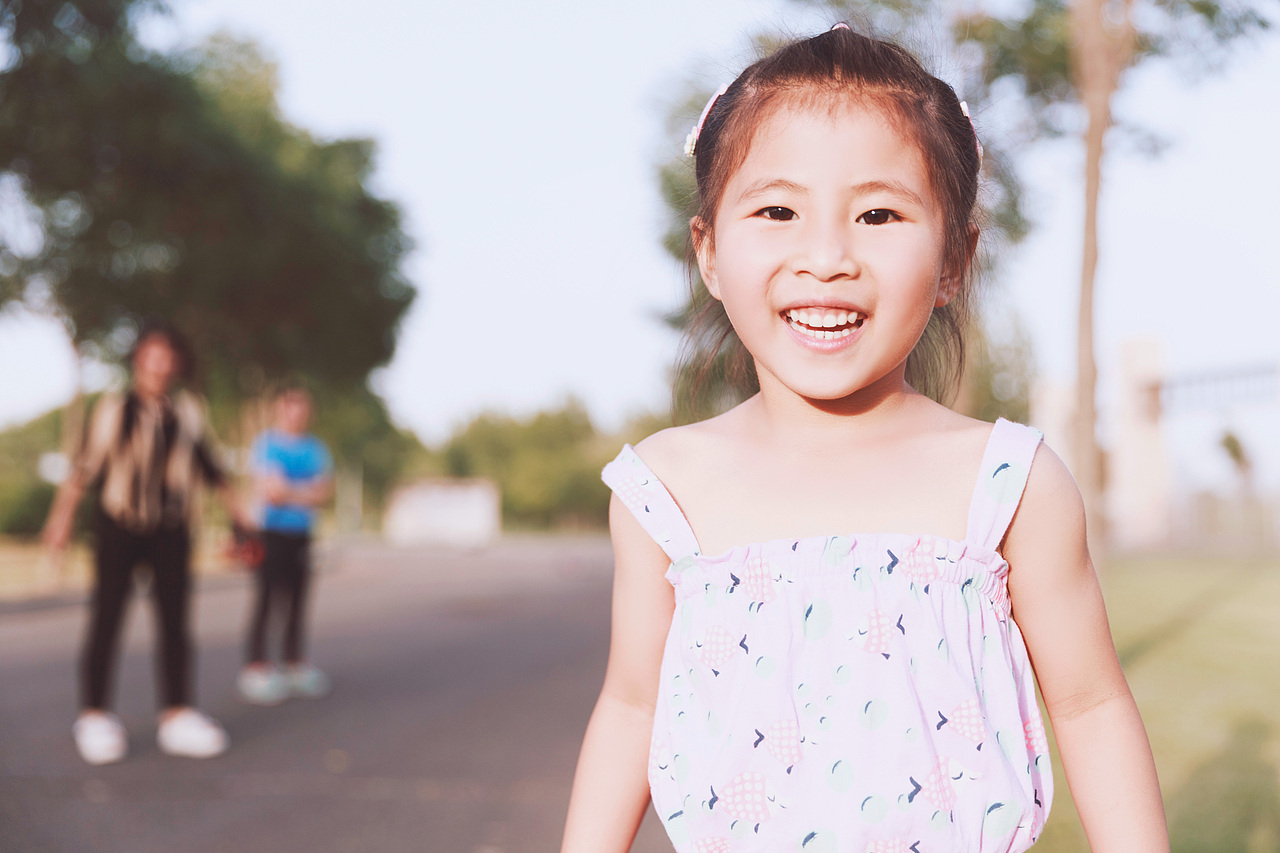 又见哈里和笑笑