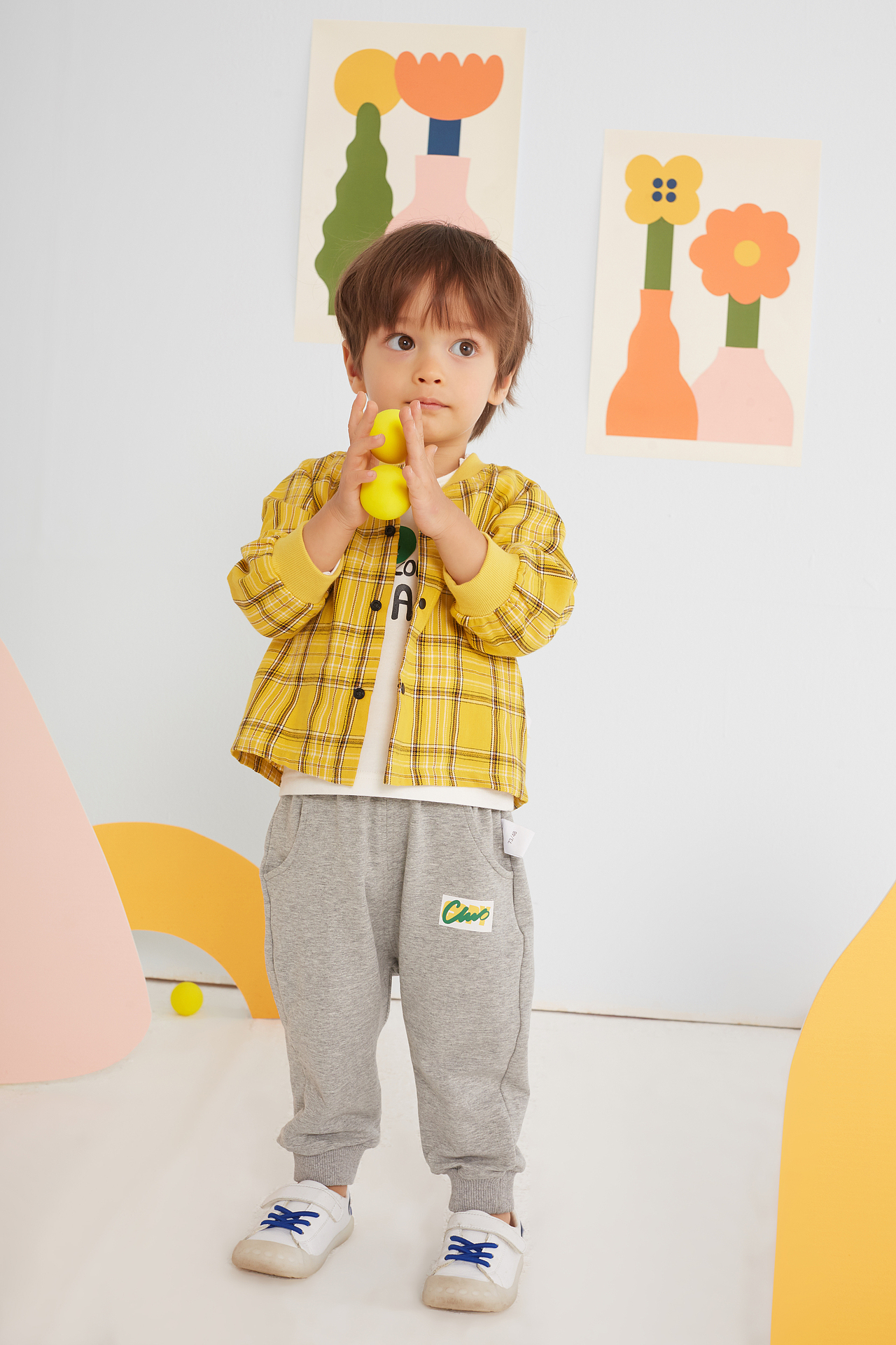 時尚小熊童裝拍攝（圖ZMzMyOTUwMzg0） - 時尚/藝術攝影 - 站酷設計師廣州騰瑜廣告攝影原創(chuàng)素材 - 站酷ZCOOL