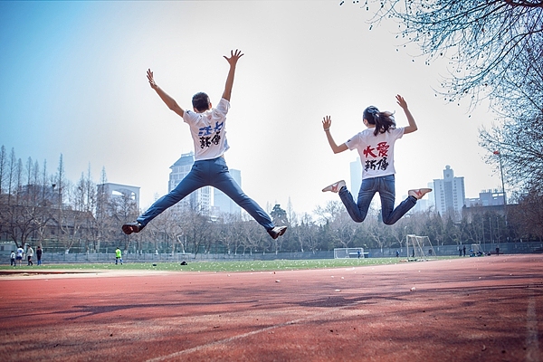 从校园走出的爱情
