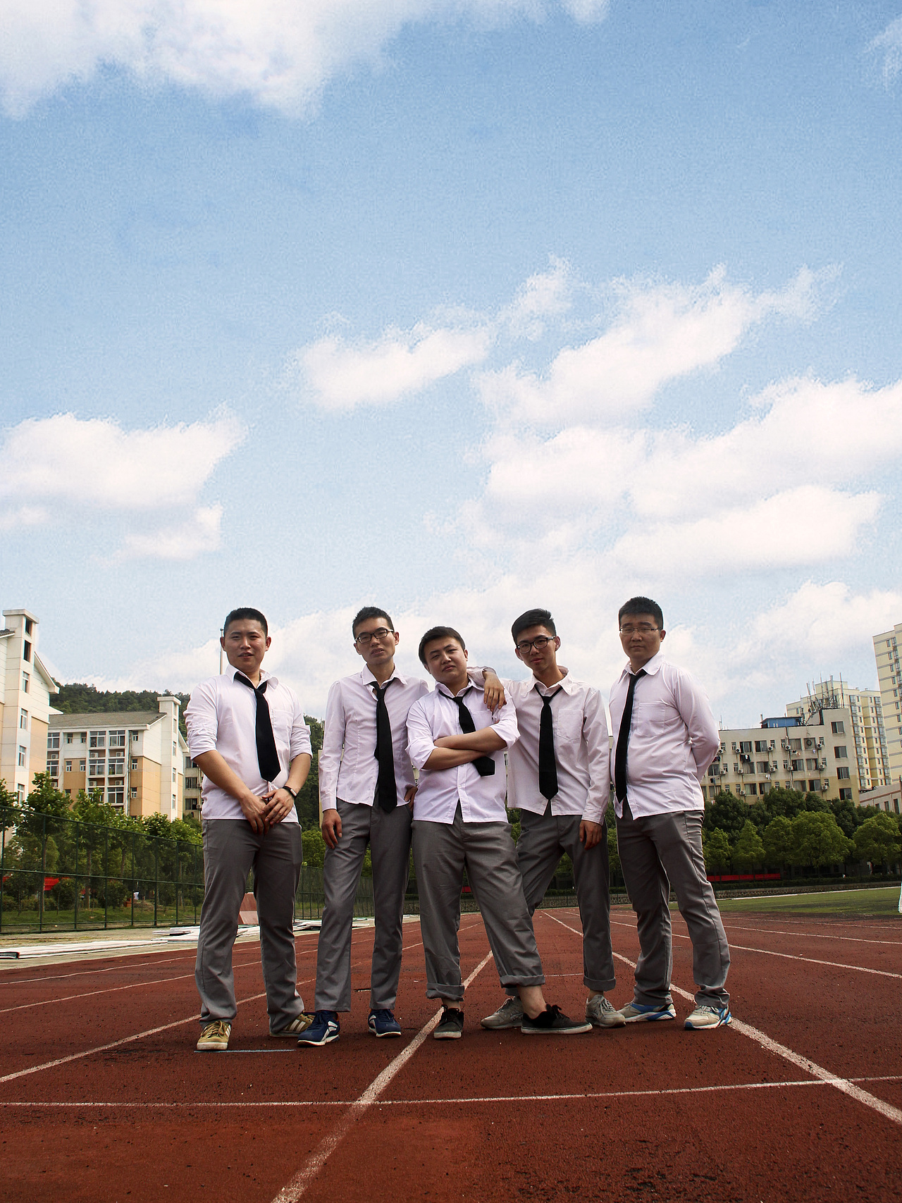 大学毕业照（图ZNzA2NTgzMTY=） - 人像摄影 - 站酷设计师耳東工作室原创素材 - 站酷ZCOOL