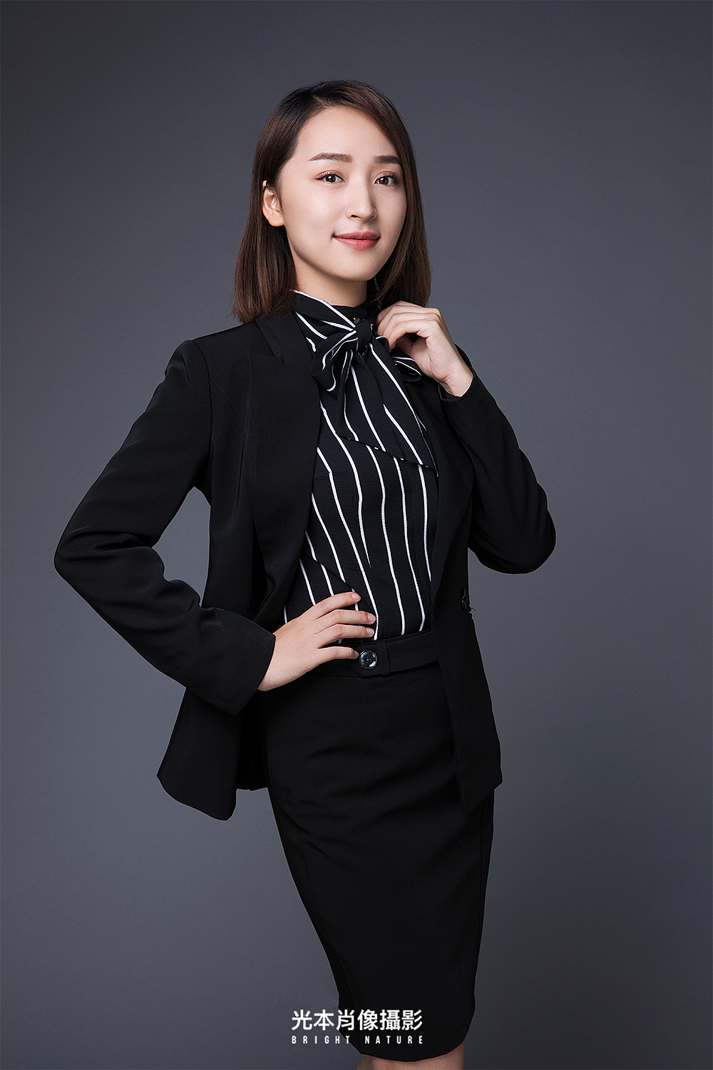 纵横职场的一张职业形象照