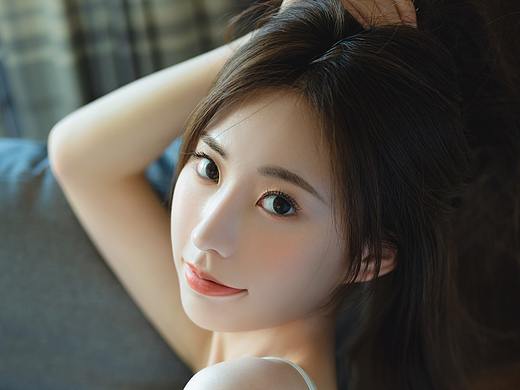 居家少女写真