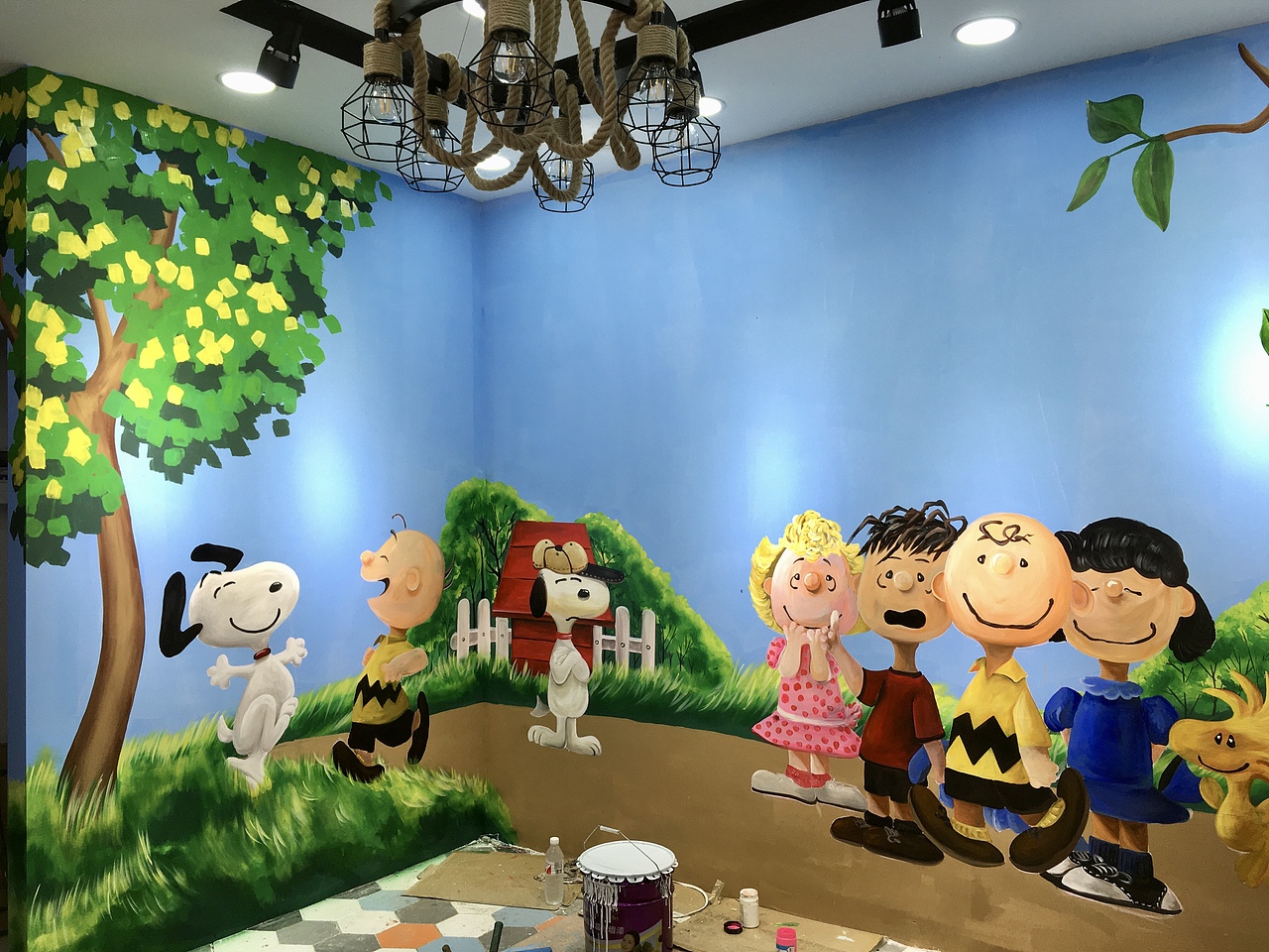 儿童鞋店背景墙手绘（图ZMTgxMjIxNjEy） - 新锐潮流插画 - 站酷设计师壁尚手绘贵州墙绘原创素材 - 站酷ZCOOL