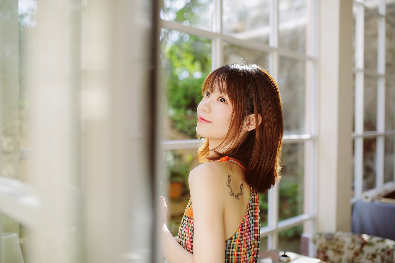 盛夏和你（图ZMTcwODkxOTAw） - 人像摄影 - 站酷设计师是童童呀原创素材 - 站酷ZCOOL