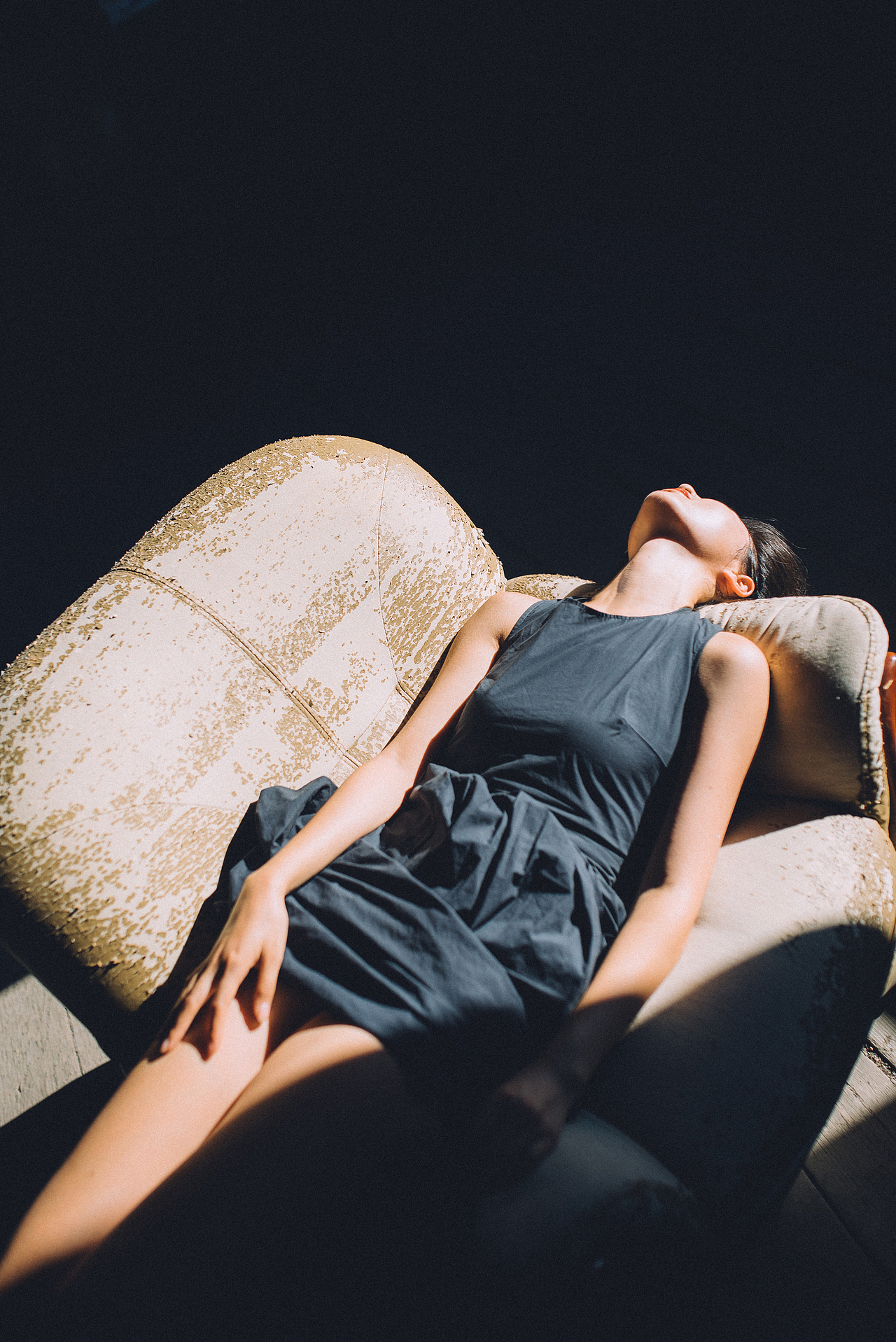 阳光下的人（图ZODc5Njc4OTI=） - 人像摄影 - 站酷设计师zengphoto原创素材 - 站酷ZCOOL