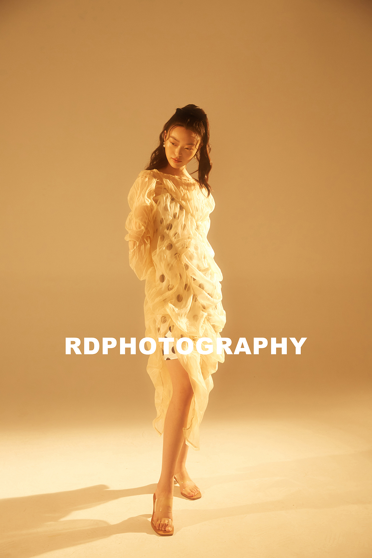 202202期零基礎(chǔ)攝影學(xué)員作業(yè)拍攝系列4（圖ZMzEyMjM0ODA4） - 時(shí)尚/藝術(shù)攝影 - 站酷設(shè)計(jì)師攝影師RenDong原創(chuàng)素材 - 站酷ZCOOL