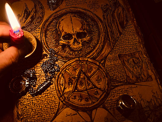 神秘小本开始绘制