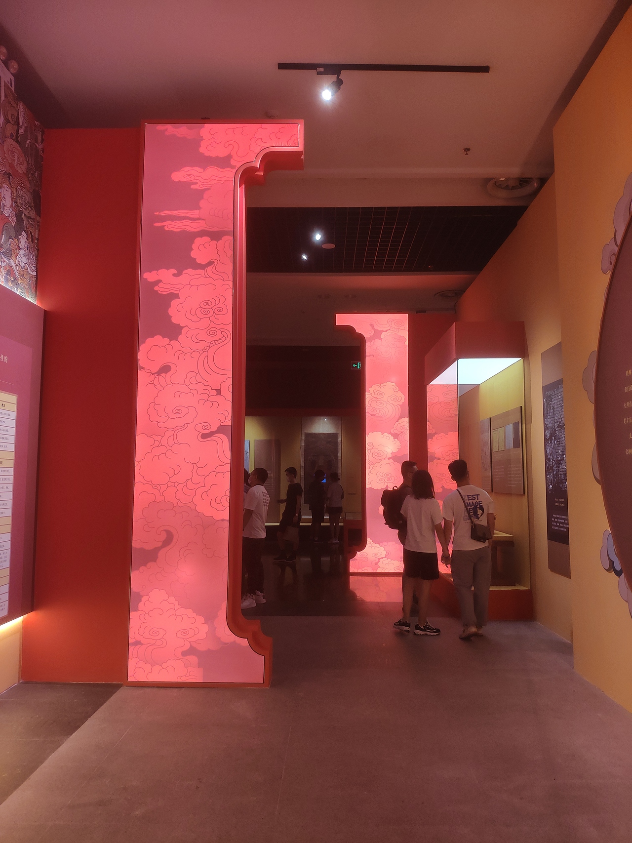 广州-广东省博临展：庄严万象-中国水陆画艺术精品展（图ZMjk0MzEzNTYw） - 展陈设计 - 站酷设计师大湾区五花肉原创素材 - 站酷ZCOOL