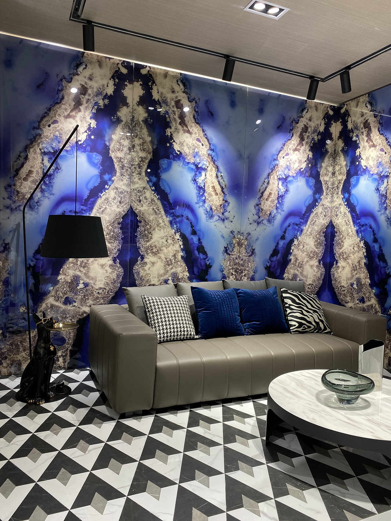 瓷砖展厅丨湖州（图ZMzMwNTk0NDgw） - 商业空间设计 - 站酷设计师Yumi_杨原创素材 - 站酷ZCOOL