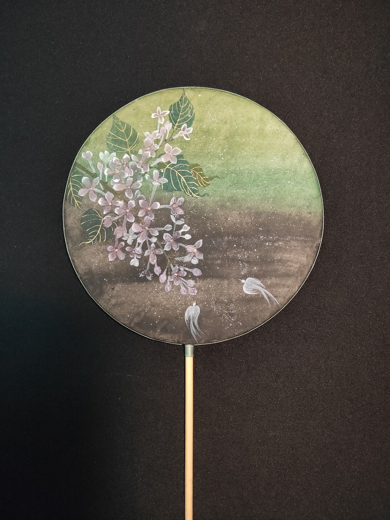 夜曜·百结
“芭蕉不展丁香结”