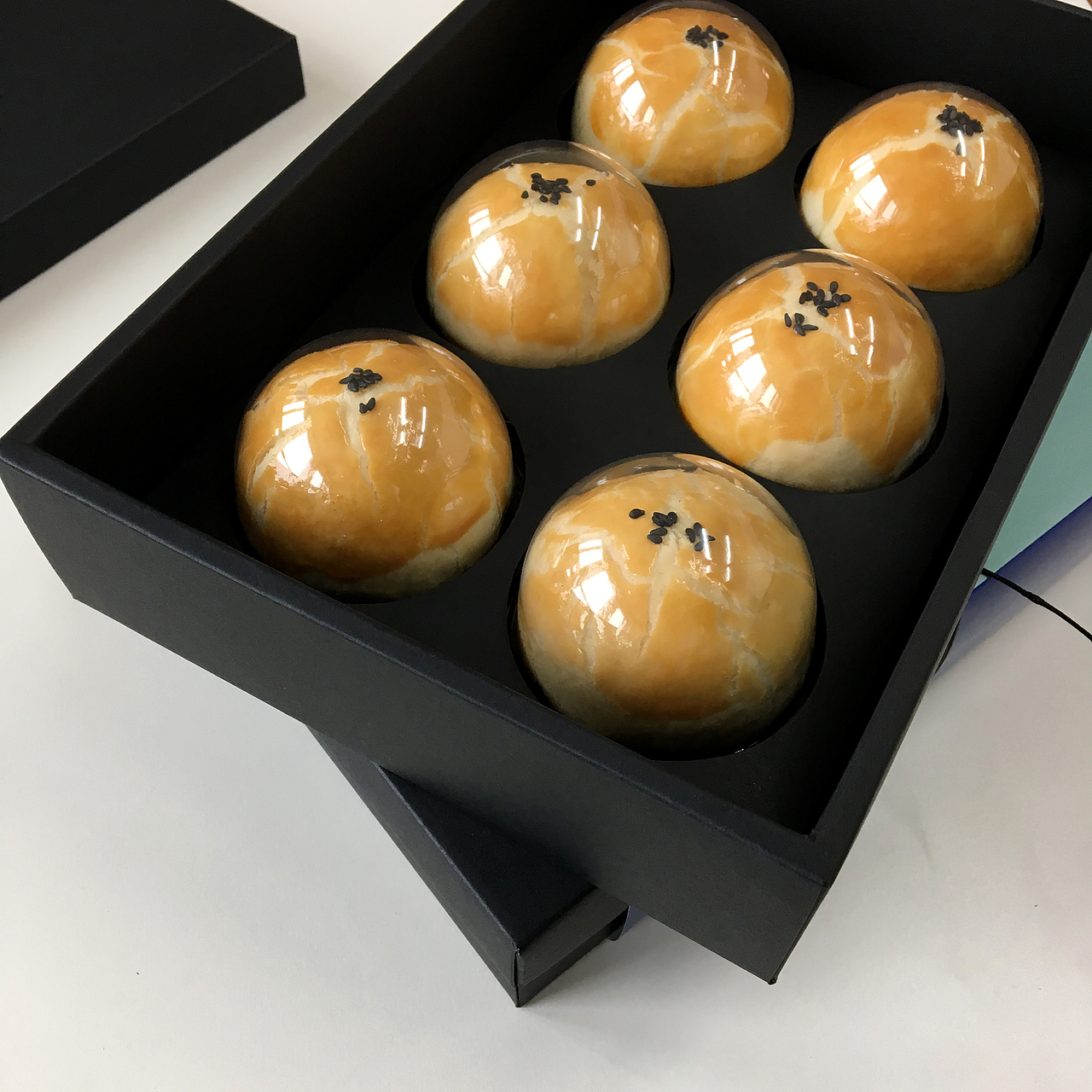 覓糖MEET SWEET/蛋黄酥包装（图ZNTg5NjMyMDA=） - 包装 - 站酷设计师度间设计原创素材 - 站酷ZCOOL