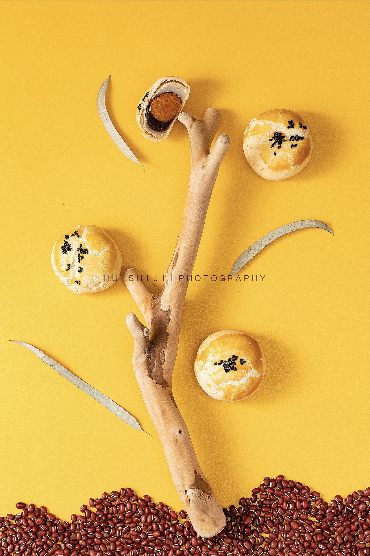 美食摄影|#京东惠寻# 蛋黄酥~ 🥮