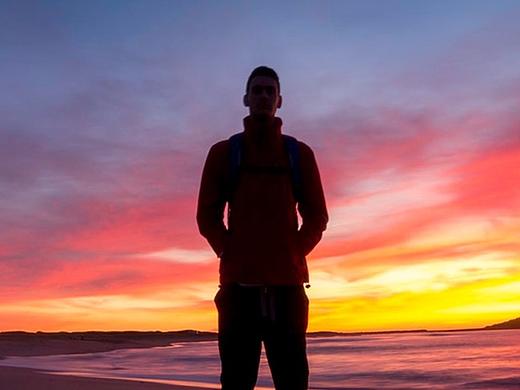 引导页（个人主页-ZMjQxMjMyMzI=） - APP界面 - 站酷设计师乡下硬妹原创素材 - 站酷ZCOOL