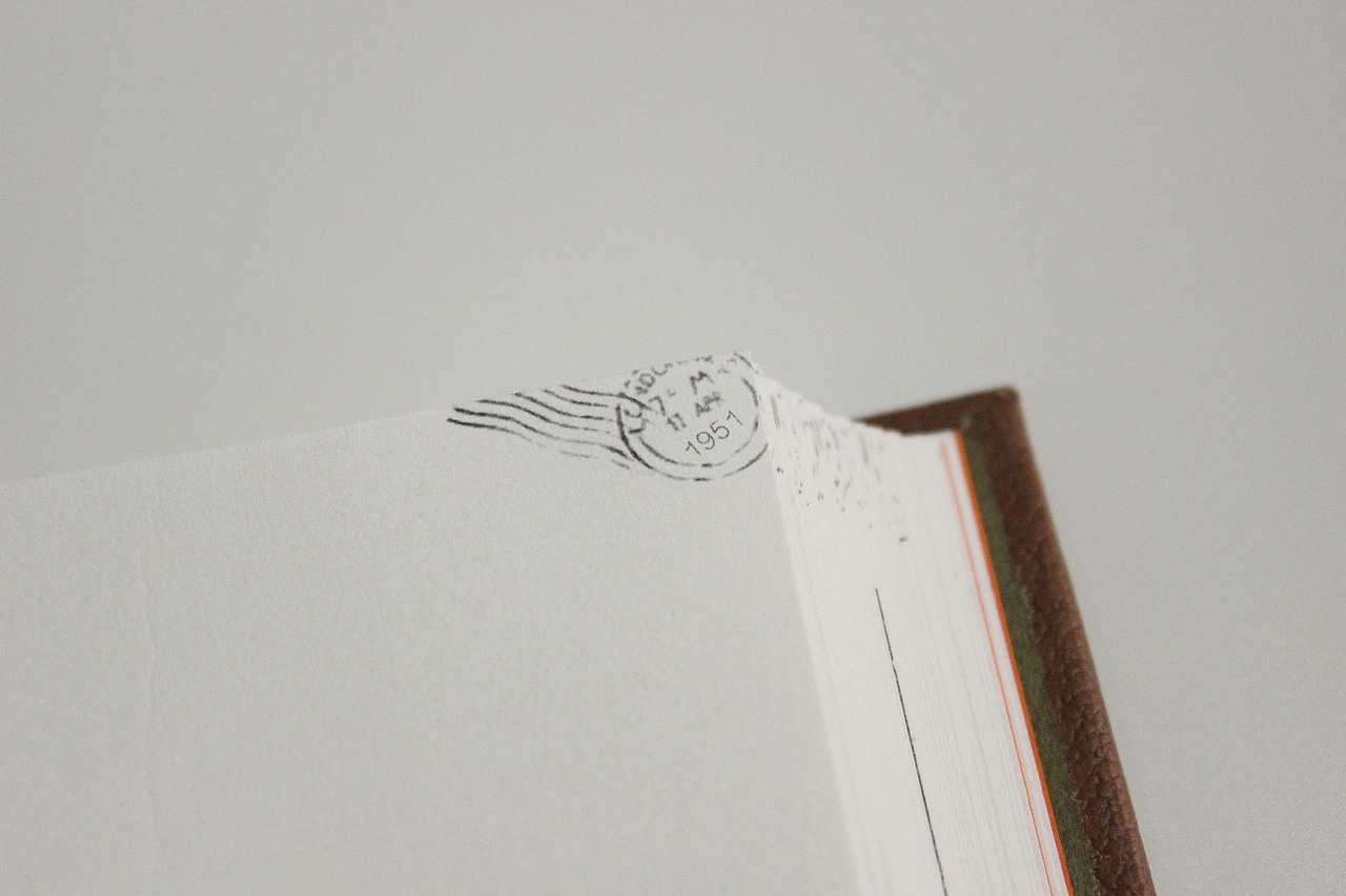 每个人都做一本查令街84号之郑文娟作品（图ZMTI5NDE2MDQ=） - 书籍/画册 - 站酷设计师敬人纸语原创素材 - 站酷ZCOOL