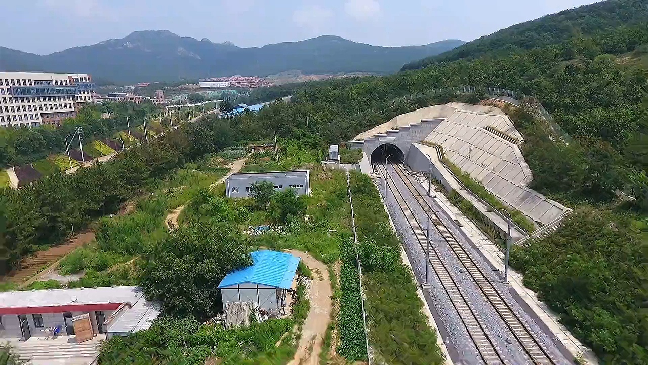 轨道和公路拍摄