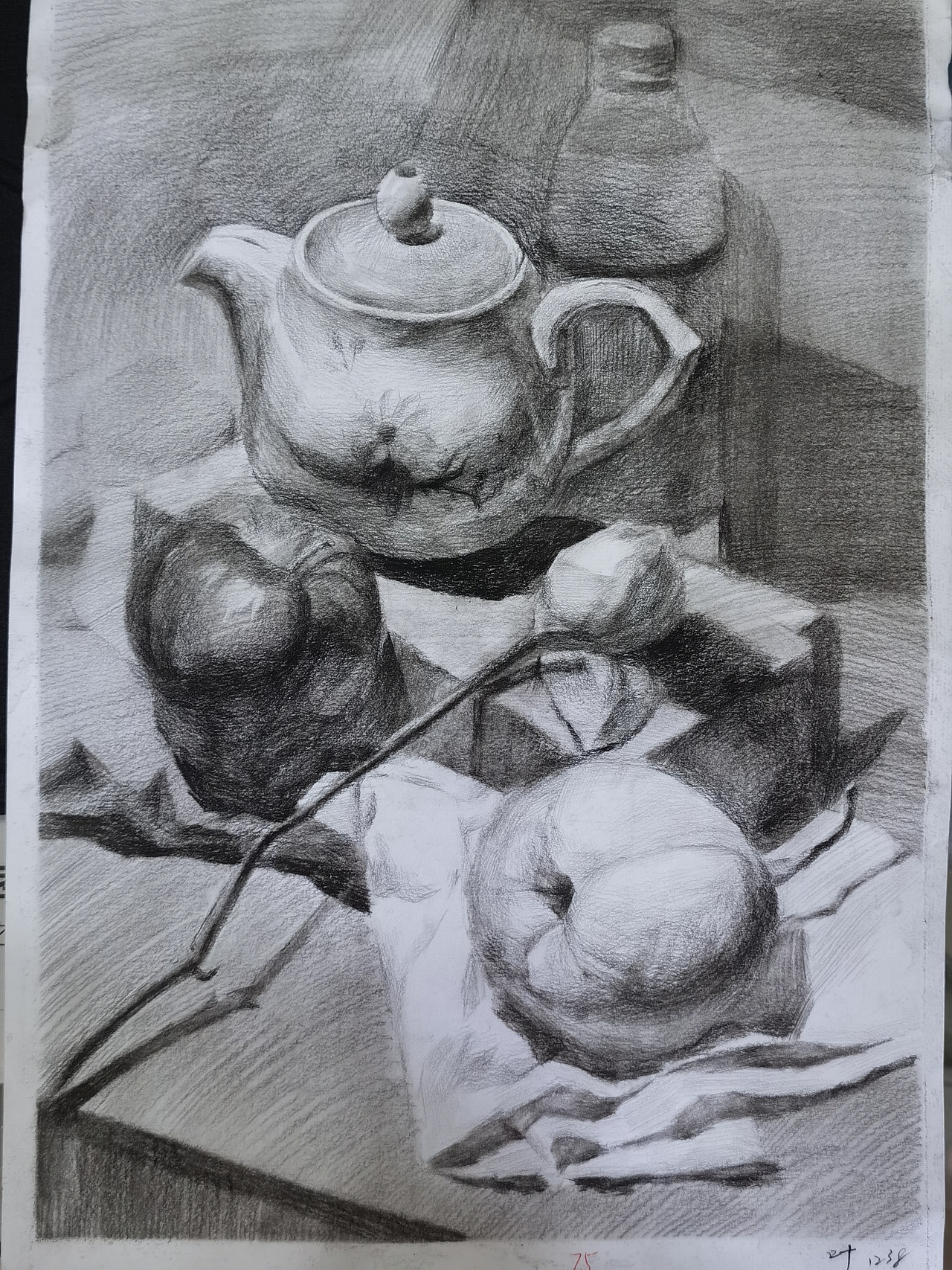 茶壶 苹果 雪梨 花 可乐瓶