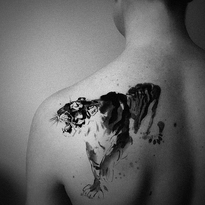 李纹肆纹身设计图