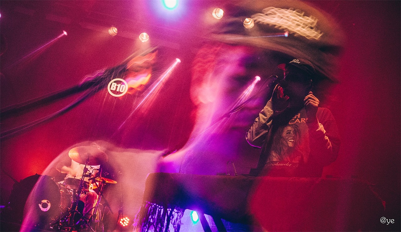 2018年 - 现场音乐LIVE演出 记录回顾（图ZMTQzMTUwODE2） - 人像摄影 - 站酷设计师乐与饵原创素材 - 站酷ZCOOL