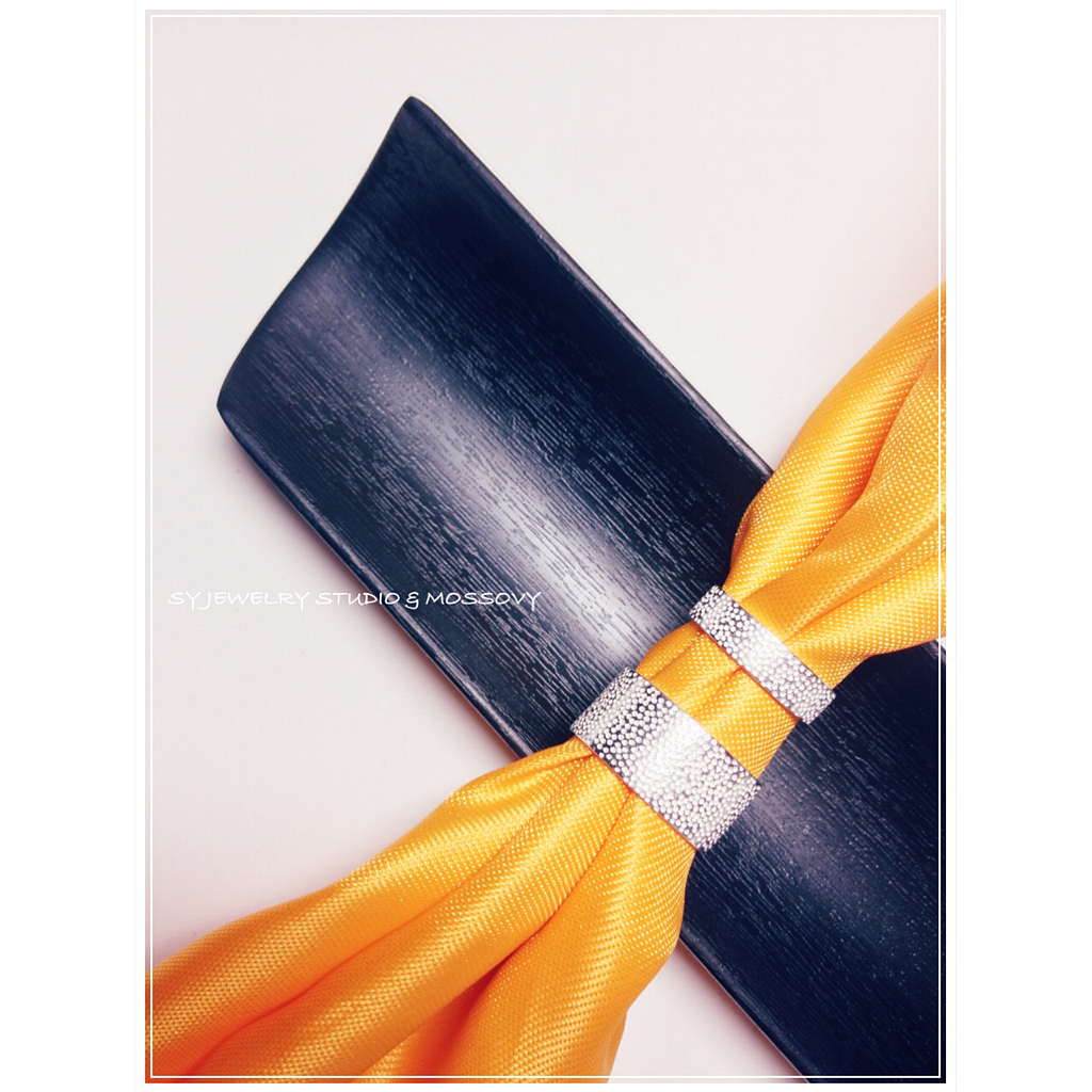 斑点手工戒
寄语:人生 简单中带点复杂 平凡中带点精彩