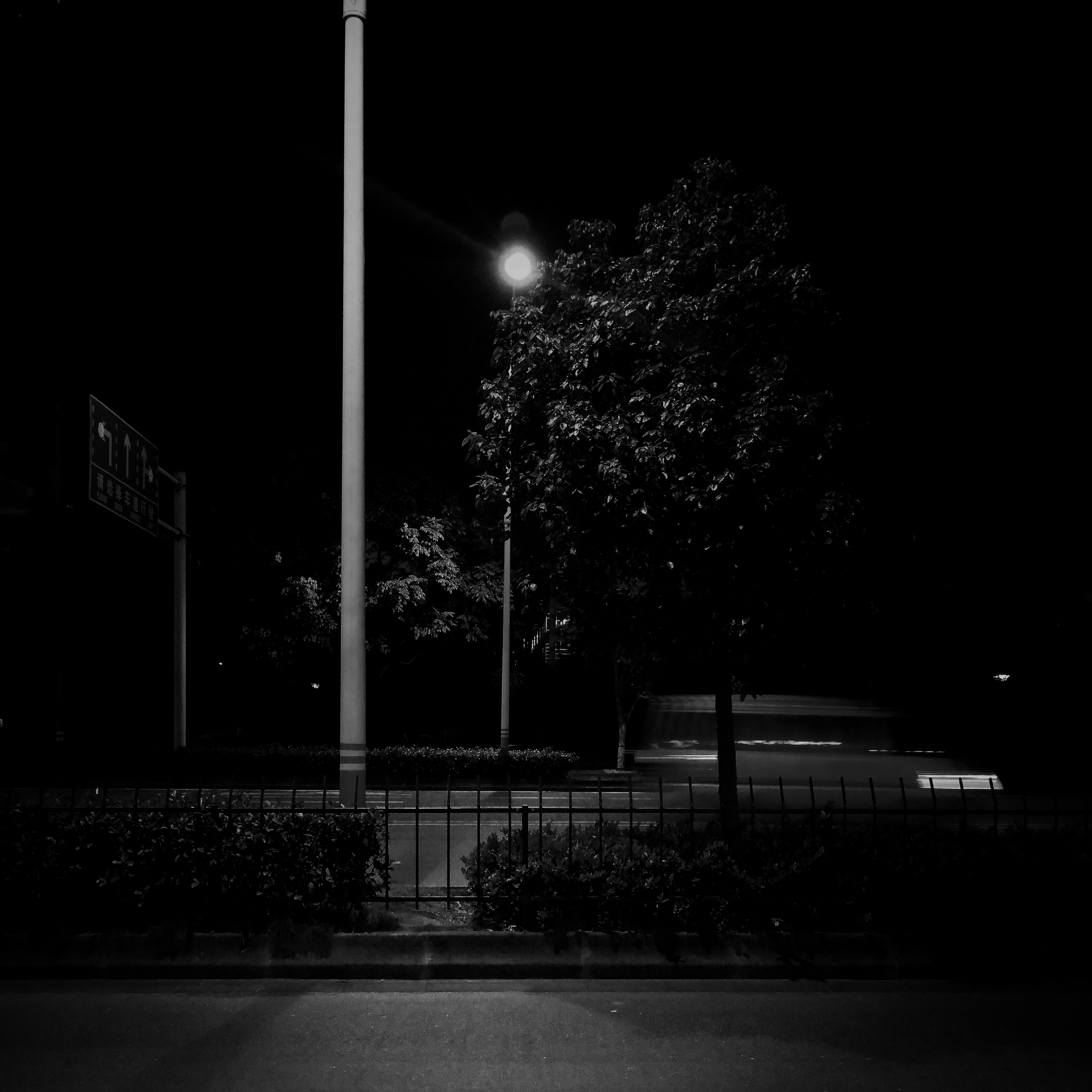 黑夜照片纯黑图片