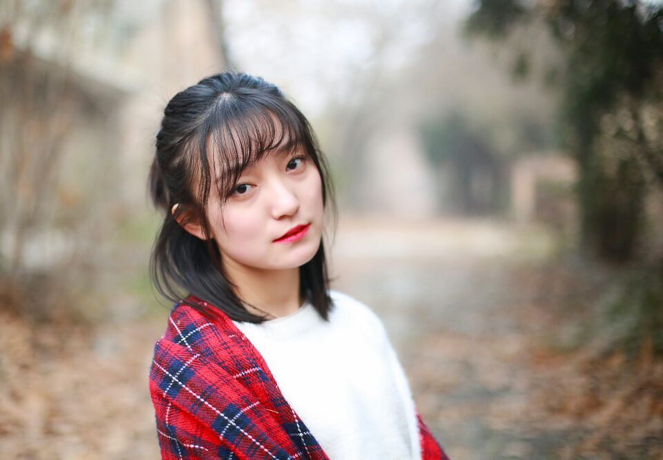 冬日蔷薇（图ZNDMxNDg4MDQ=） - 人像摄影 - 站酷设计师蒜糖MOMO原创素材 - 站酷ZCOOL