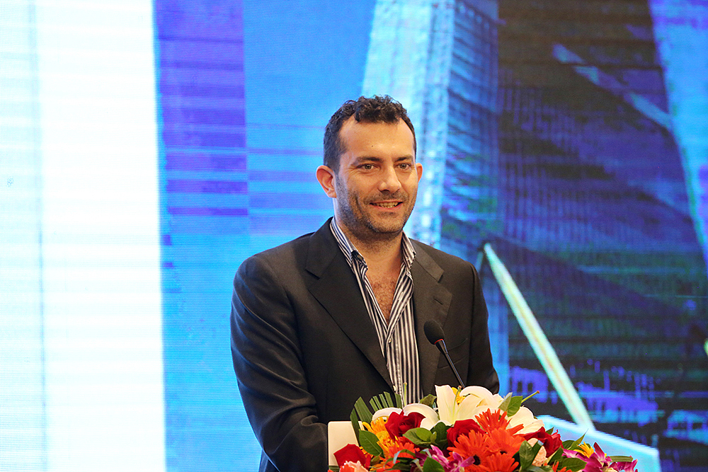 铂金工程研发中心  新闻发布会